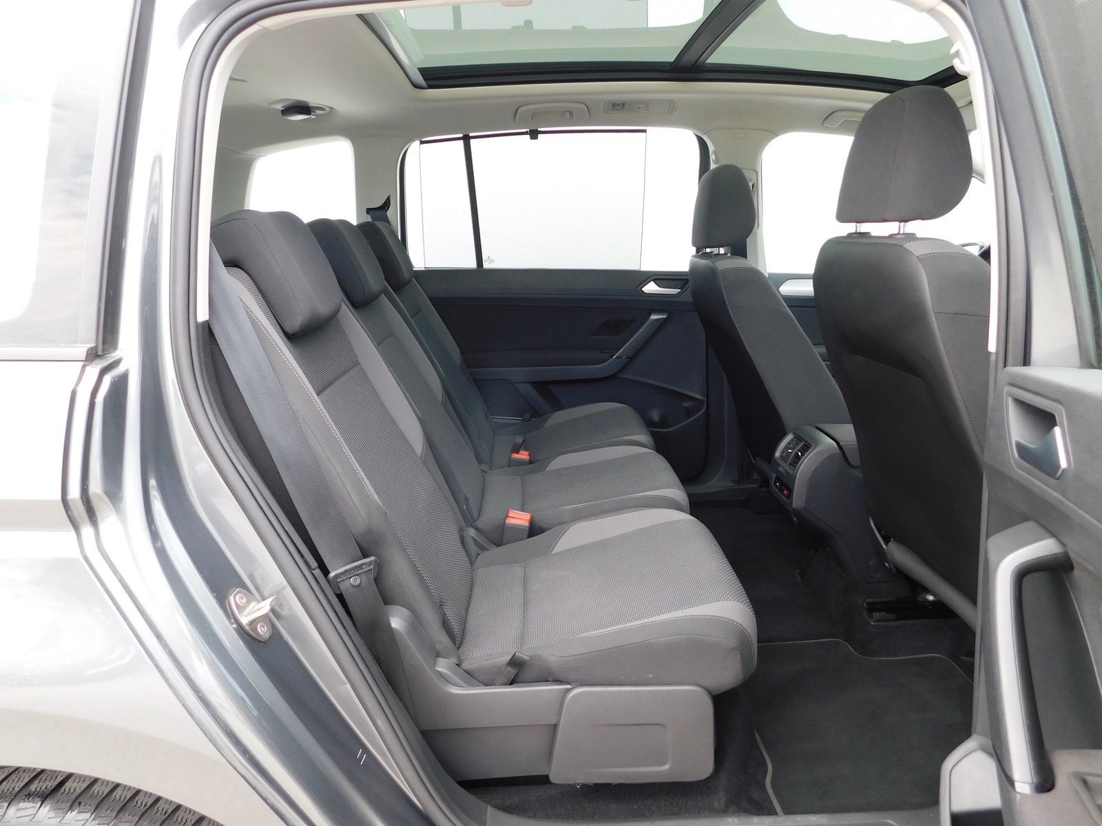 2018 Volkswagen Touran — fotografija 12