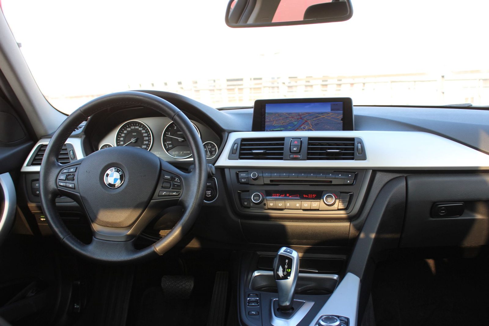 2012 BMW Serija 3 — fotografija 17