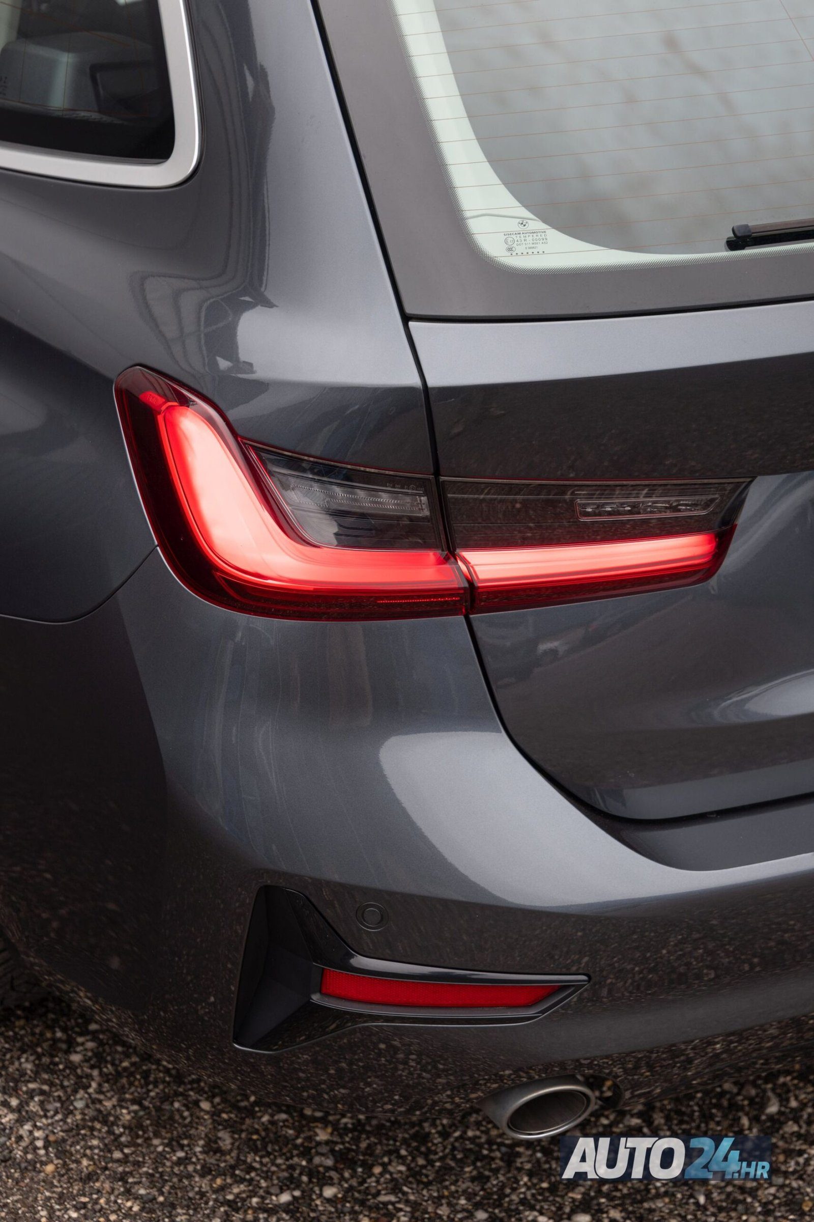 2021 BMW Serija 3 Sport Line — fotografija 12
