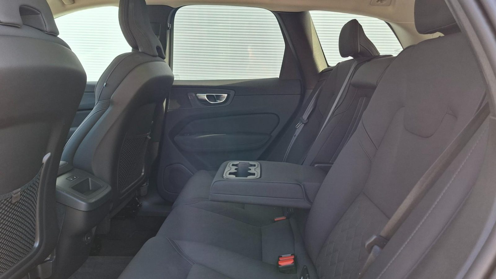 2025 Volvo XC60 — fotografija 7