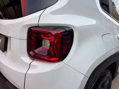 2022 Jeep Renegade — sličica 13