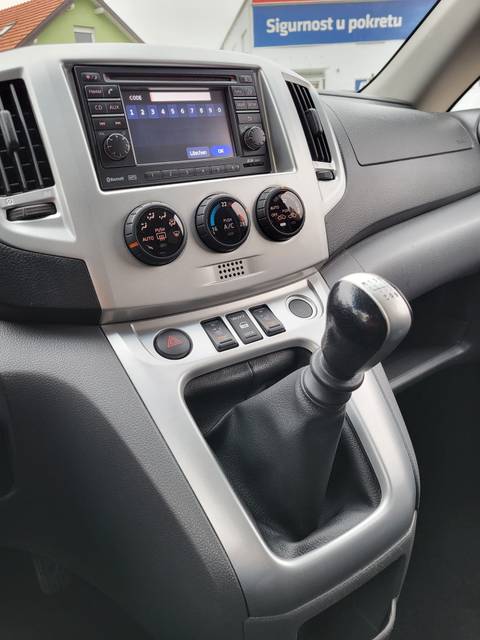2013 Nissan Nv200 — sličica 17