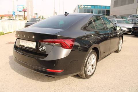 2022 Škoda Octavia — sličica 5