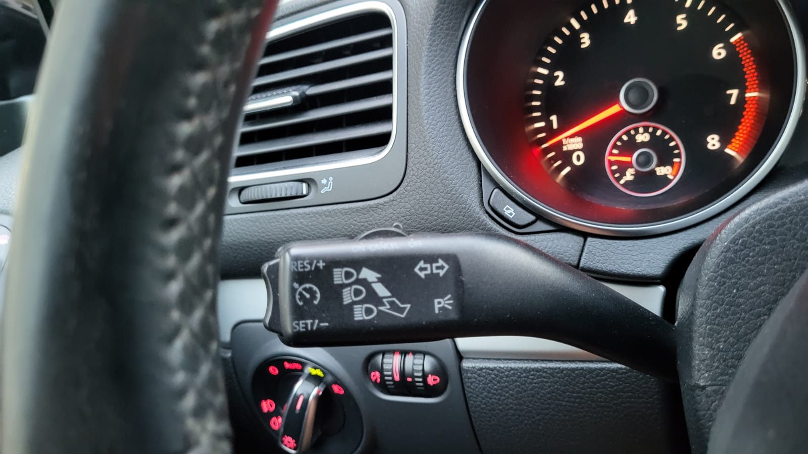 2010 Volkswagen Golf — fotografija 20
