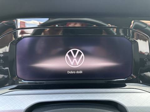 2023 Volkswagen Golf — sličica 27