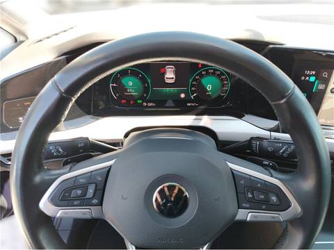 2022 Volkswagen Golf — sličica 8