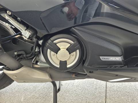 2017 Yamaha T-MAX 530 — sličica 6
