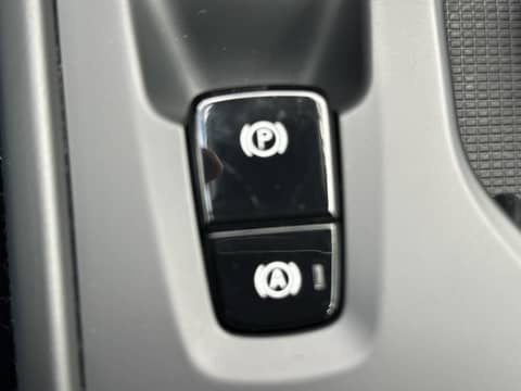 2020 Volvo XC40 — sličica 15