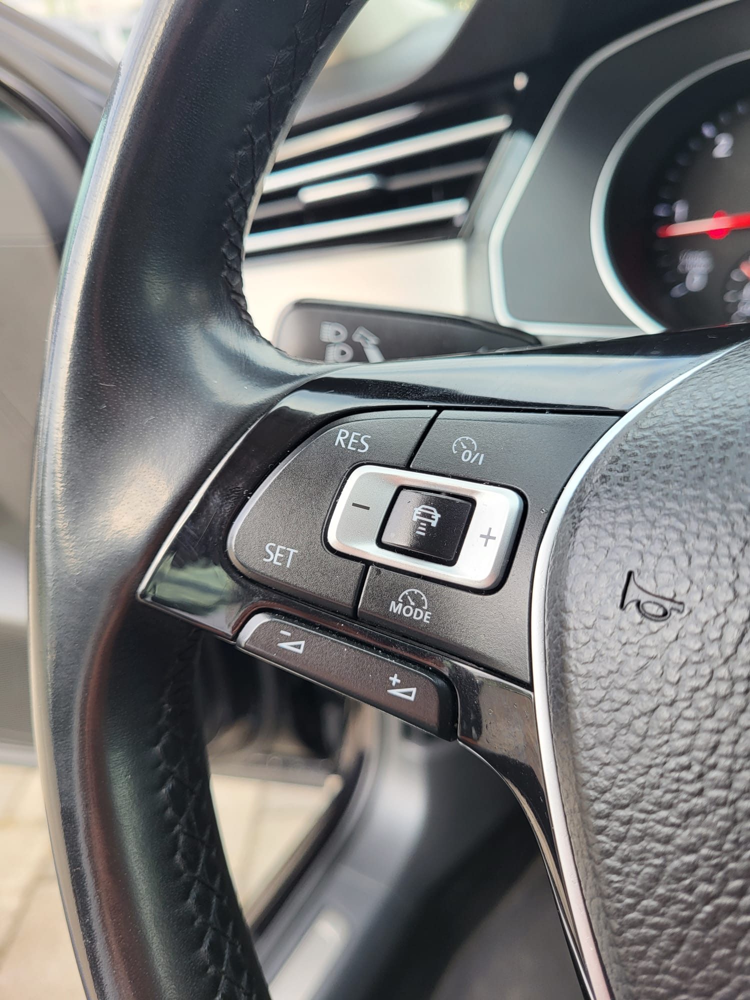 2016 Volkswagen Passat — fotografija 18