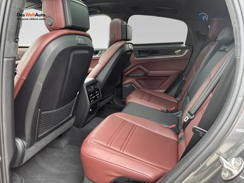 2024 Porsche Cayenne — sličica 12
