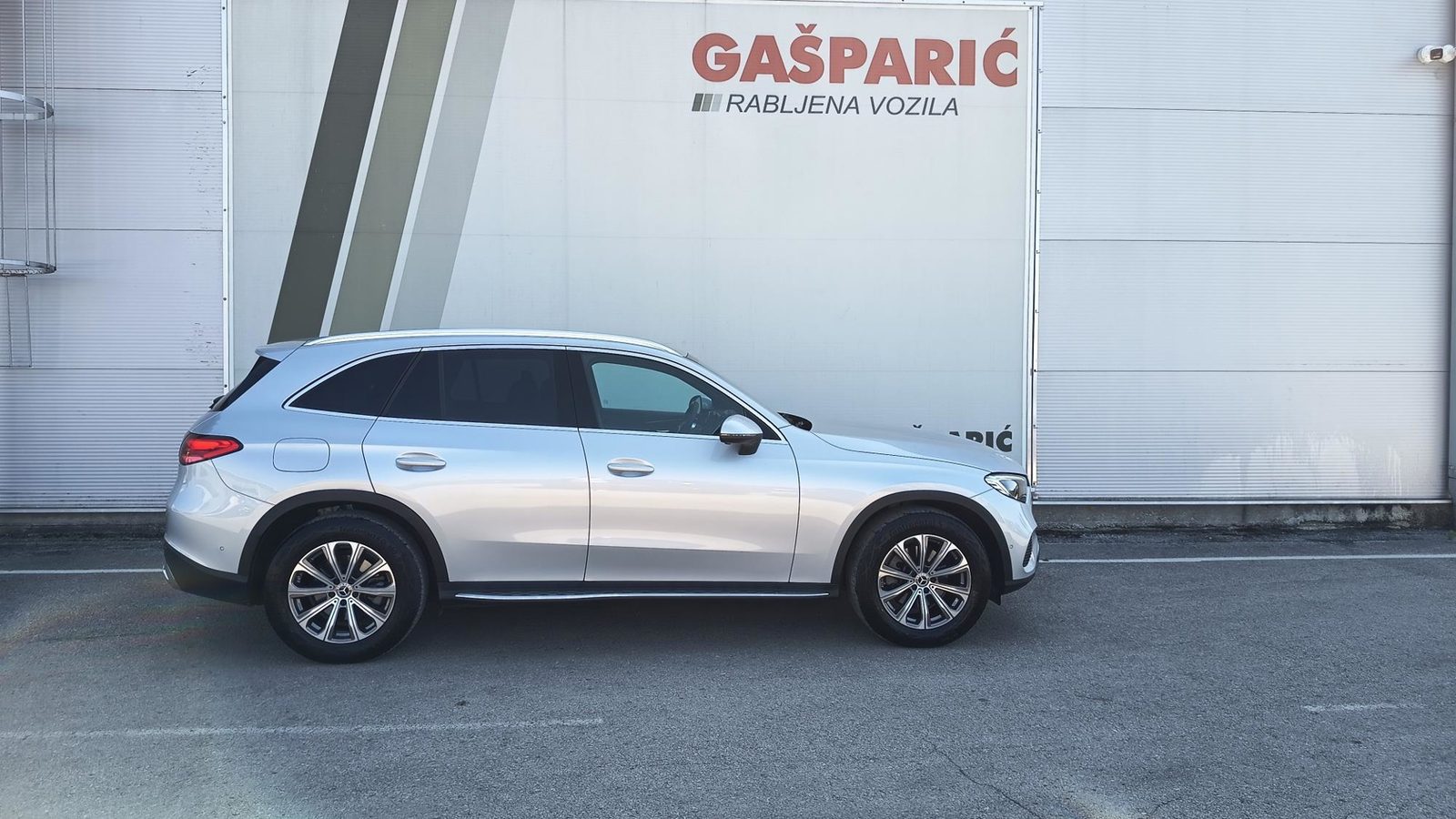 2025 Mercedes-Benz GLC Avantgarde — fotografija 4