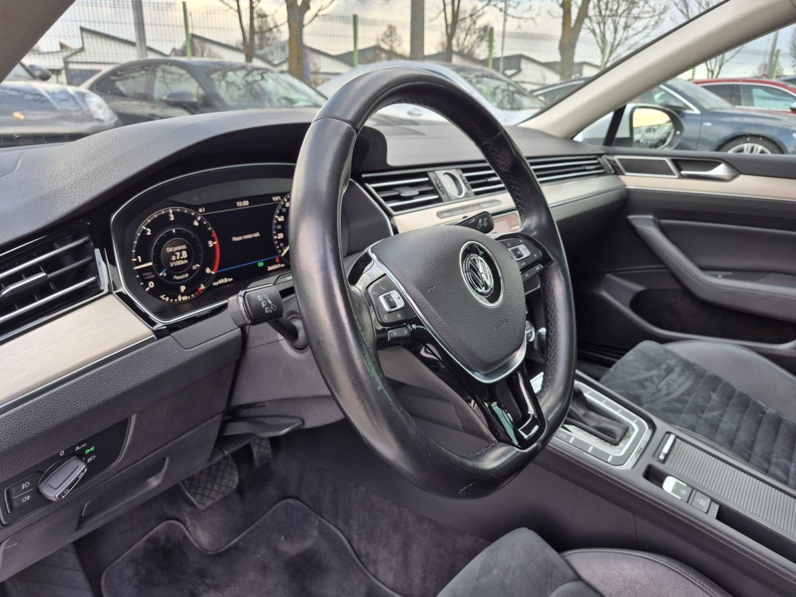 2018 Volkswagen Passat — fotografija 10