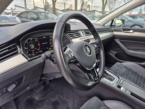 2018 Volkswagen Passat — sličica 10