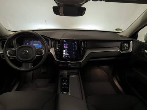 2022 Volvo XC60 — sličica 8