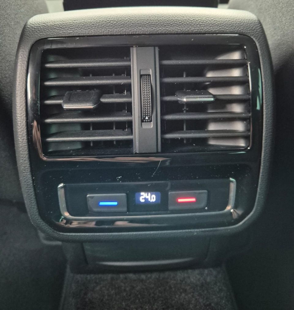 2021 Volkswagen Passat Variant — fotografija 18