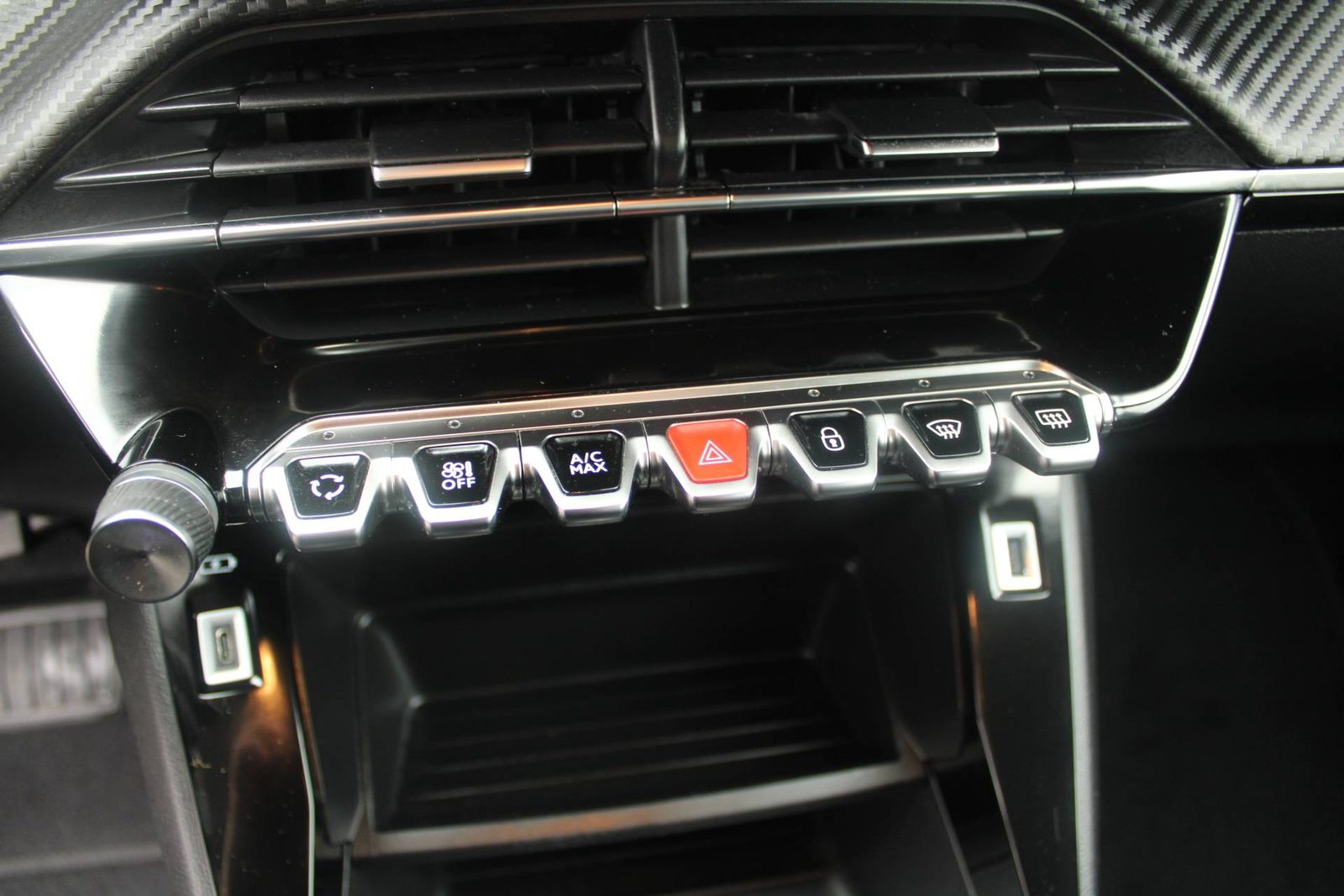 2021 Peugeot 2008 — fotografija 16