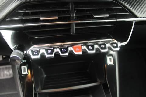 2021 Peugeot 2008 — sličica 16