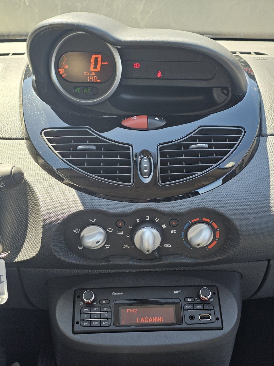 2015 Renault Twingo — fotografija 17
