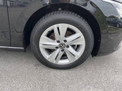 2024 Volkswagen Golf — sličica 15