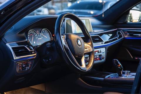 2016 BMW Serija 7 — sličica 11