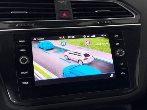 2022 Volkswagen Tiguan — sličica 18