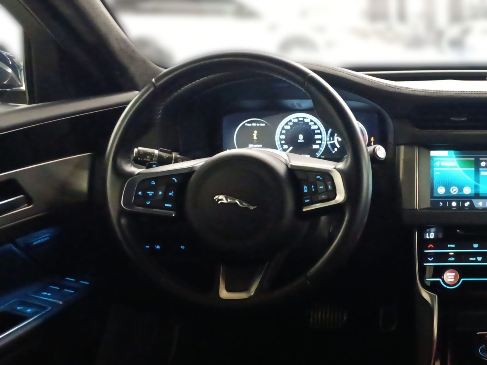 2021 Jaguar XF — fotografija 14
