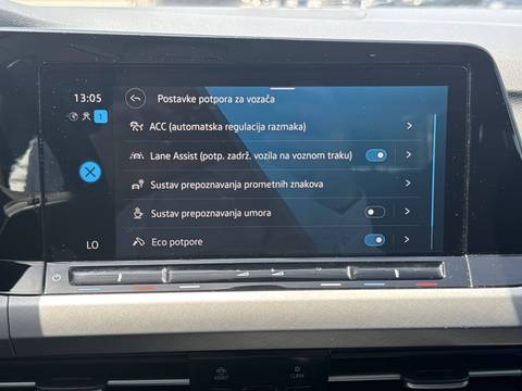 2022 Volkswagen Golf — sličica 26