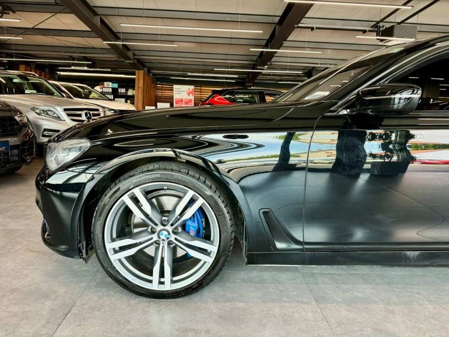 2017 BMW Serija 7 — fotografija 10