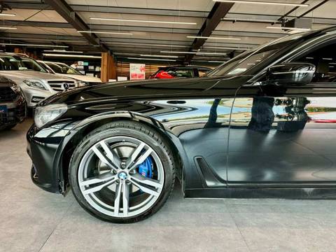 2017 BMW Serija 7 — sličica 10