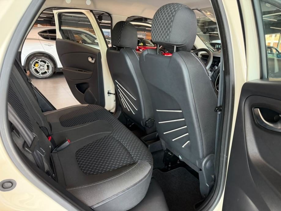 2019 Renault Captur — fotografija 25