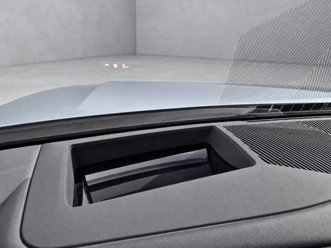 2025 BMW Serija 5 M Sport — sličica 24