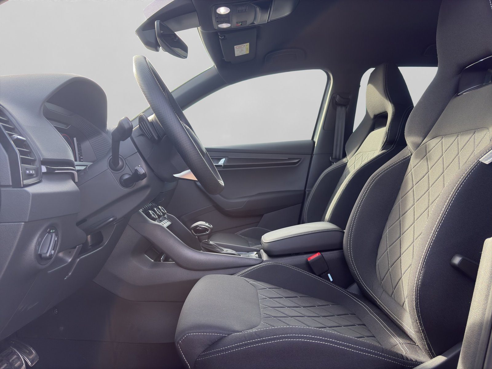 2025 Škoda Karoq — fotografija 9