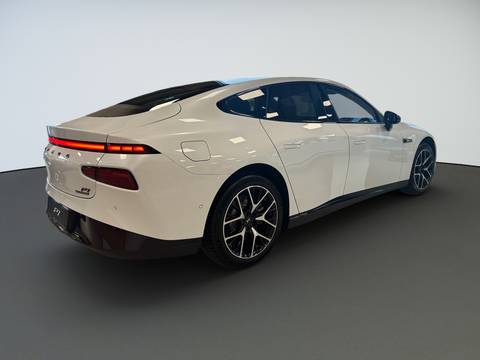 2025 XPENG P7 — sličica 5