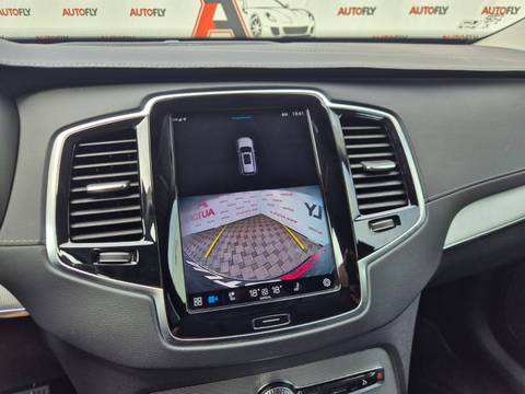 2022 Volvo XC90 R-Design — sličica 22