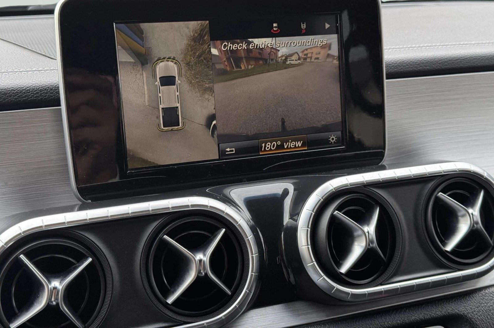 2018 Mercedes-Benz X-klasa — fotografija 15