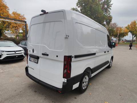 2025 Renault Master — sličica 2