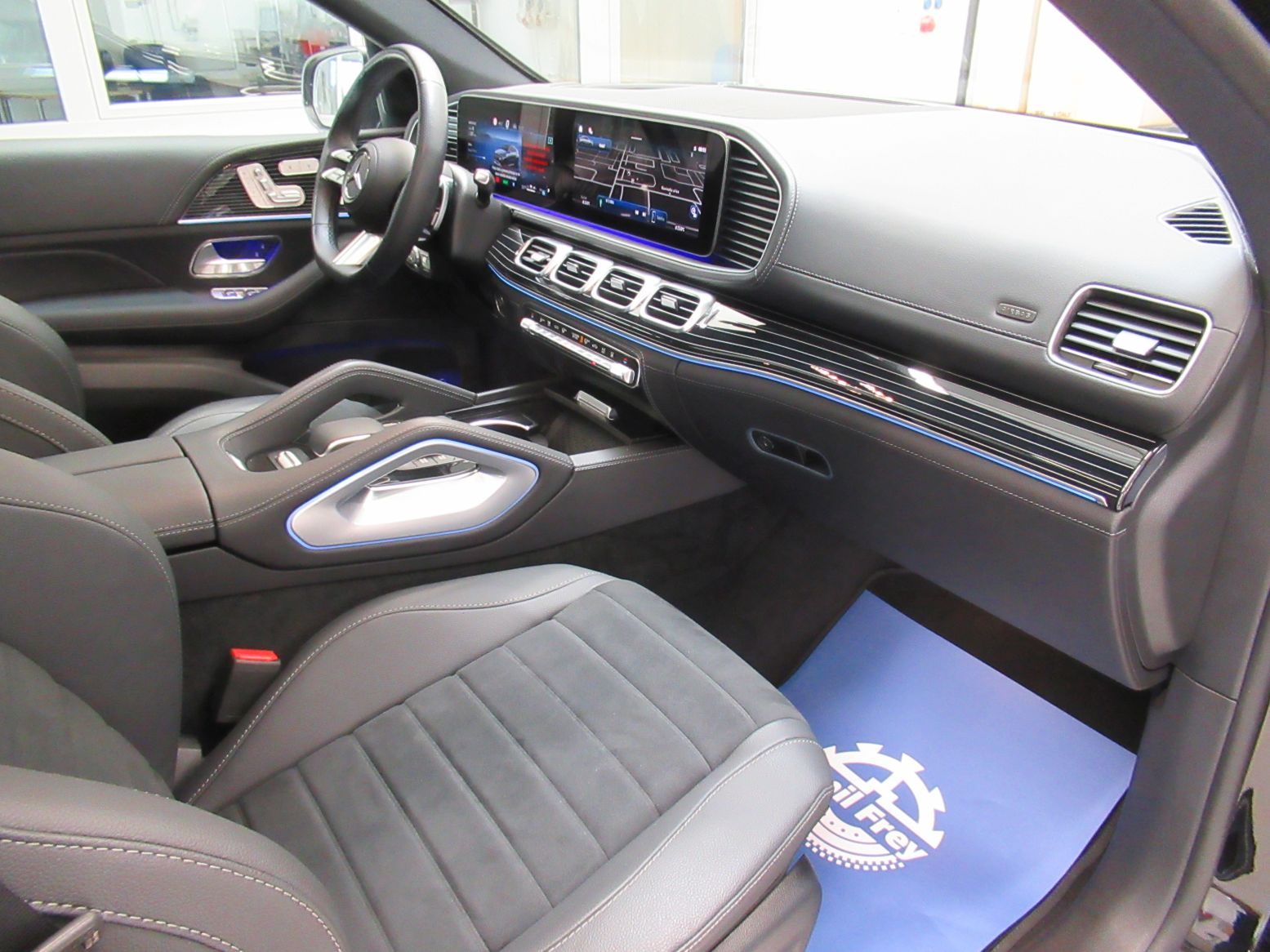 2025 Mercedes-Benz GLE — fotografija 10
