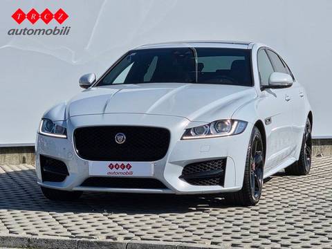 2017 Jaguar XF — sličica 2