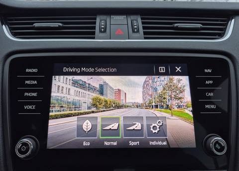 2020 Škoda Octavia Combi — sličica 18