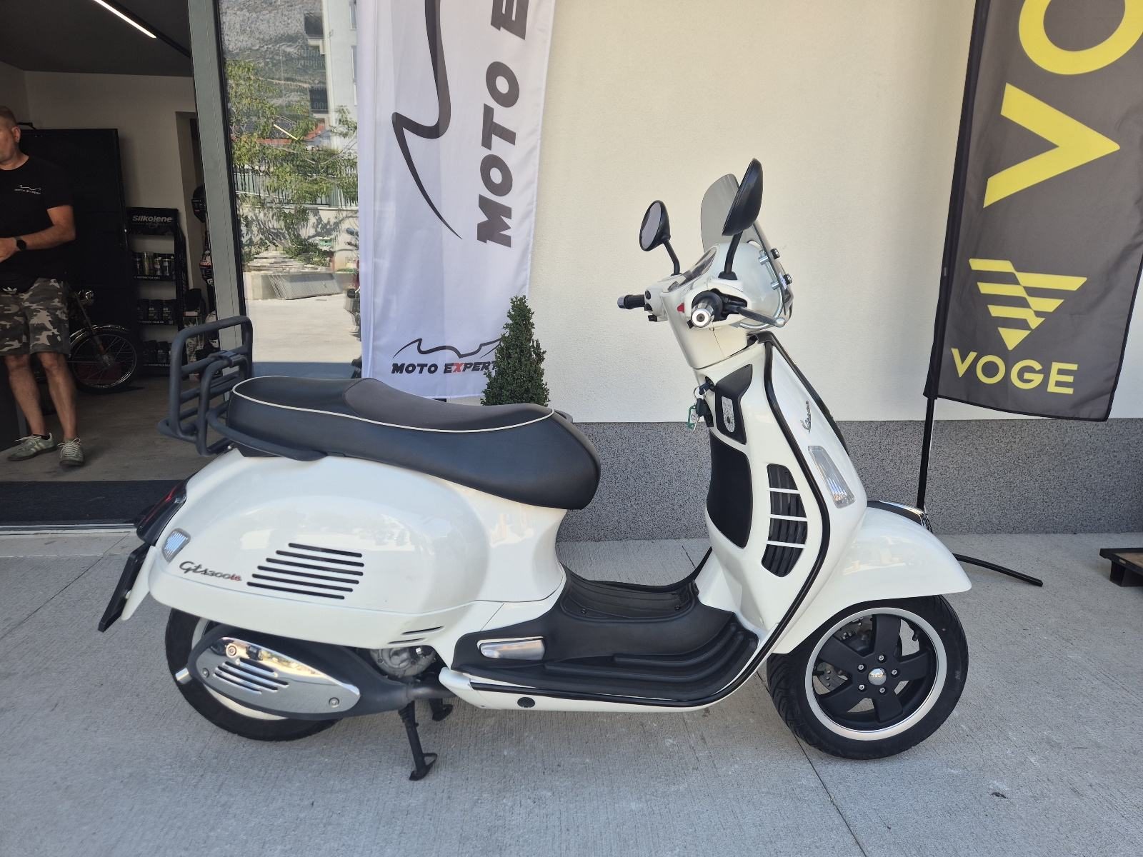 2011 Piaggio Vespa 300 — fotografija 9