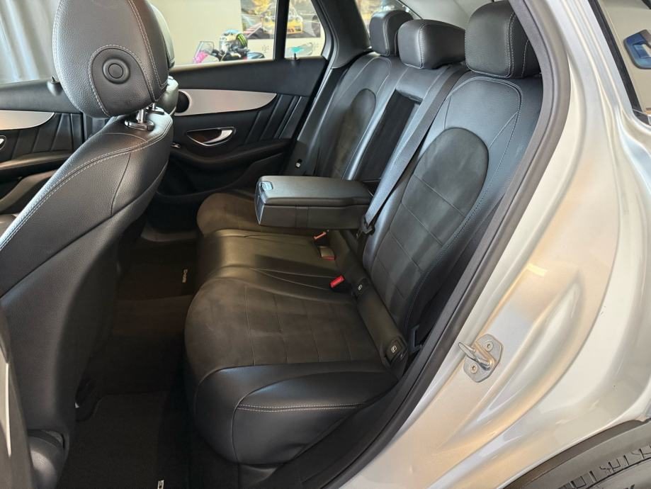 2018 Mercedes-Benz GLC — fotografija 10