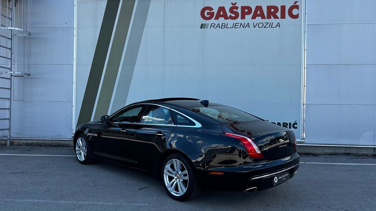 2019 Jaguar XJ — fotografija 3