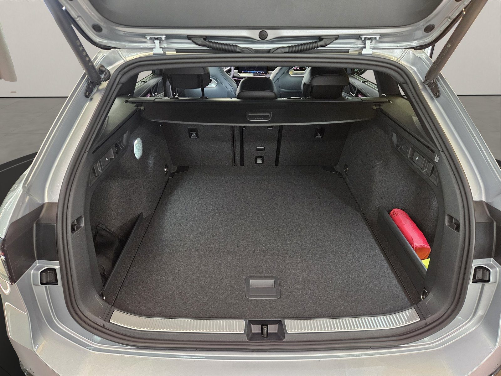 2026 Volkswagen Passat R-Line — fotografija 21