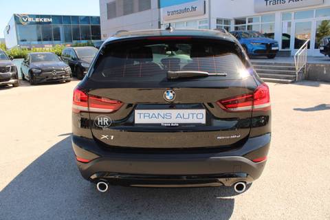 2022 BMW X1 — sličica 6