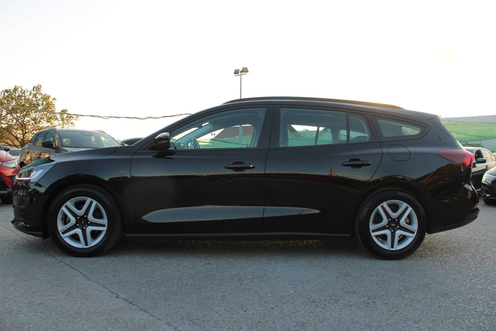 2023 Ford Focus karavan — fotografija 8