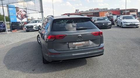 2022 Volkswagen Golf — sličica 5