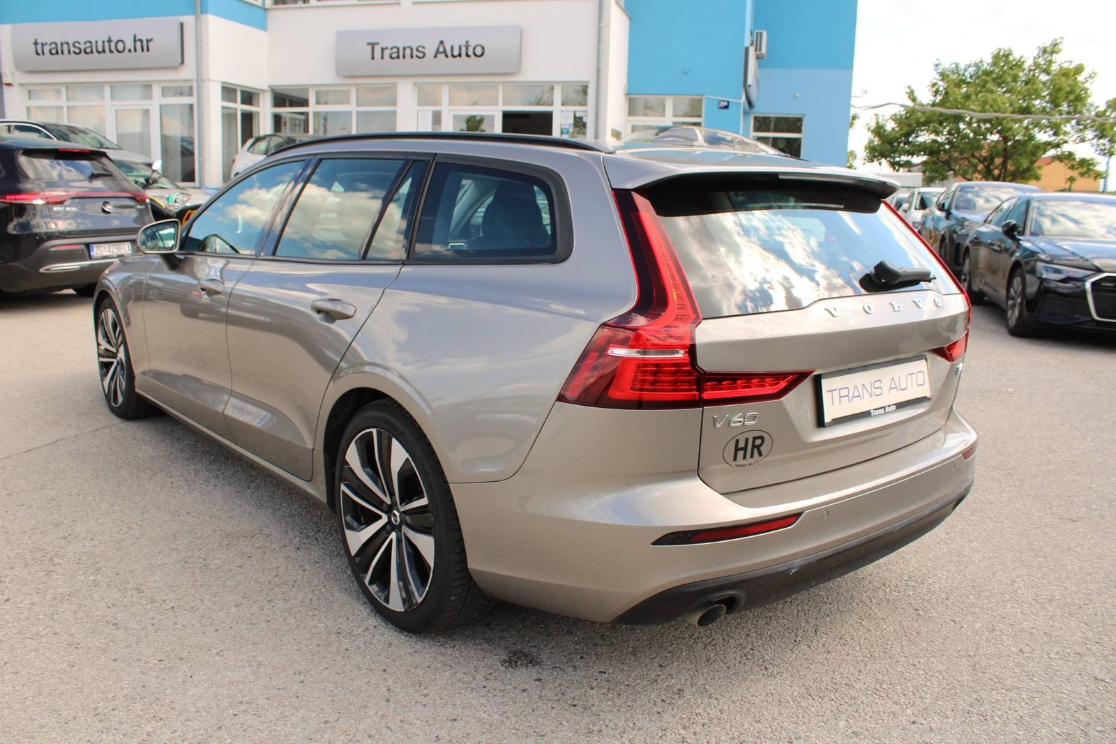 2021 Volvo V60 — fotografija 7