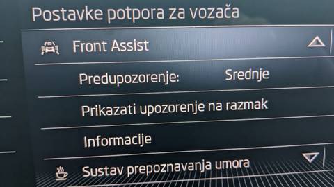 2022 Škoda Karoq — sličica 18