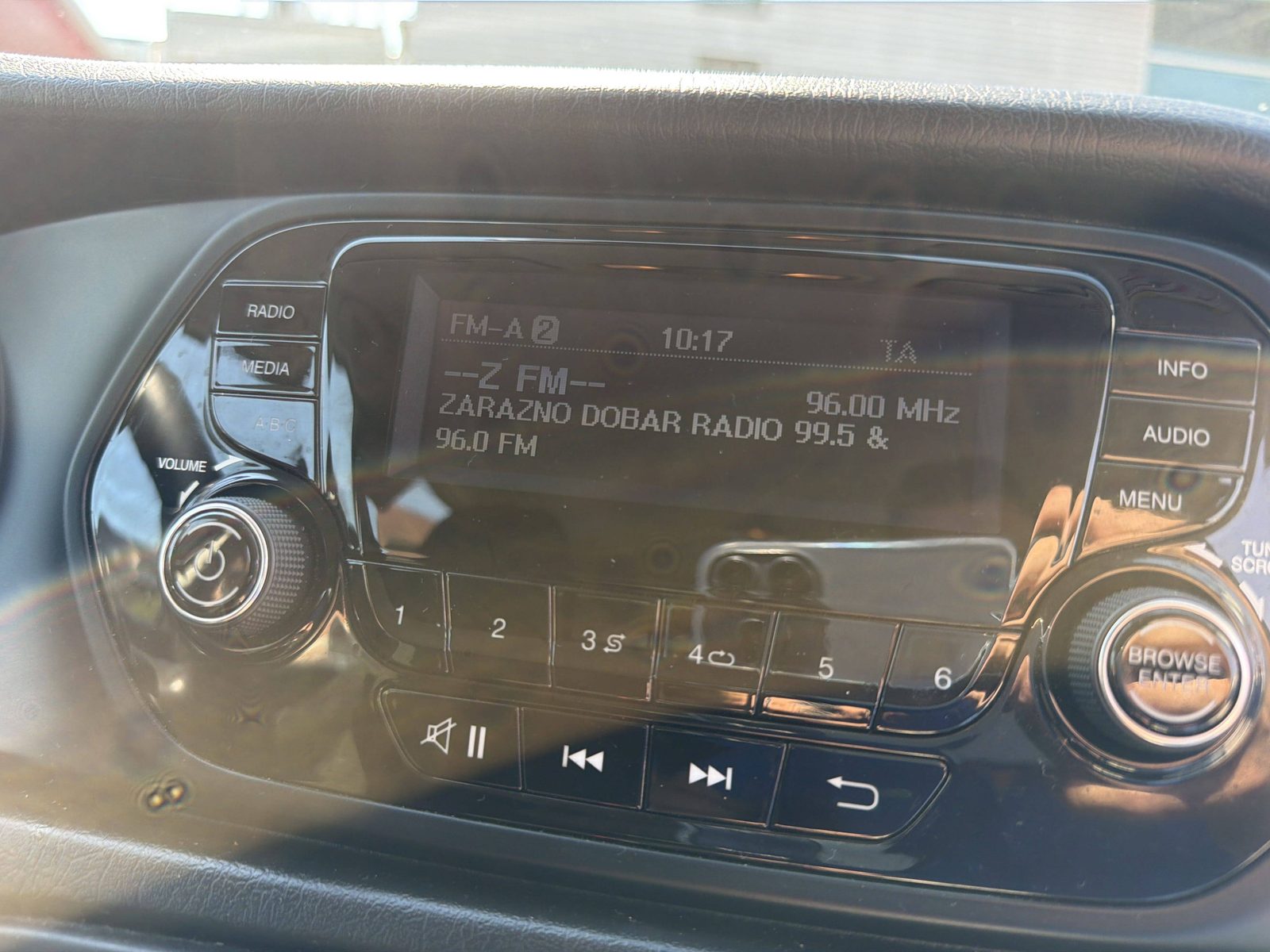 2017 Fiat Tipo — fotografija 17