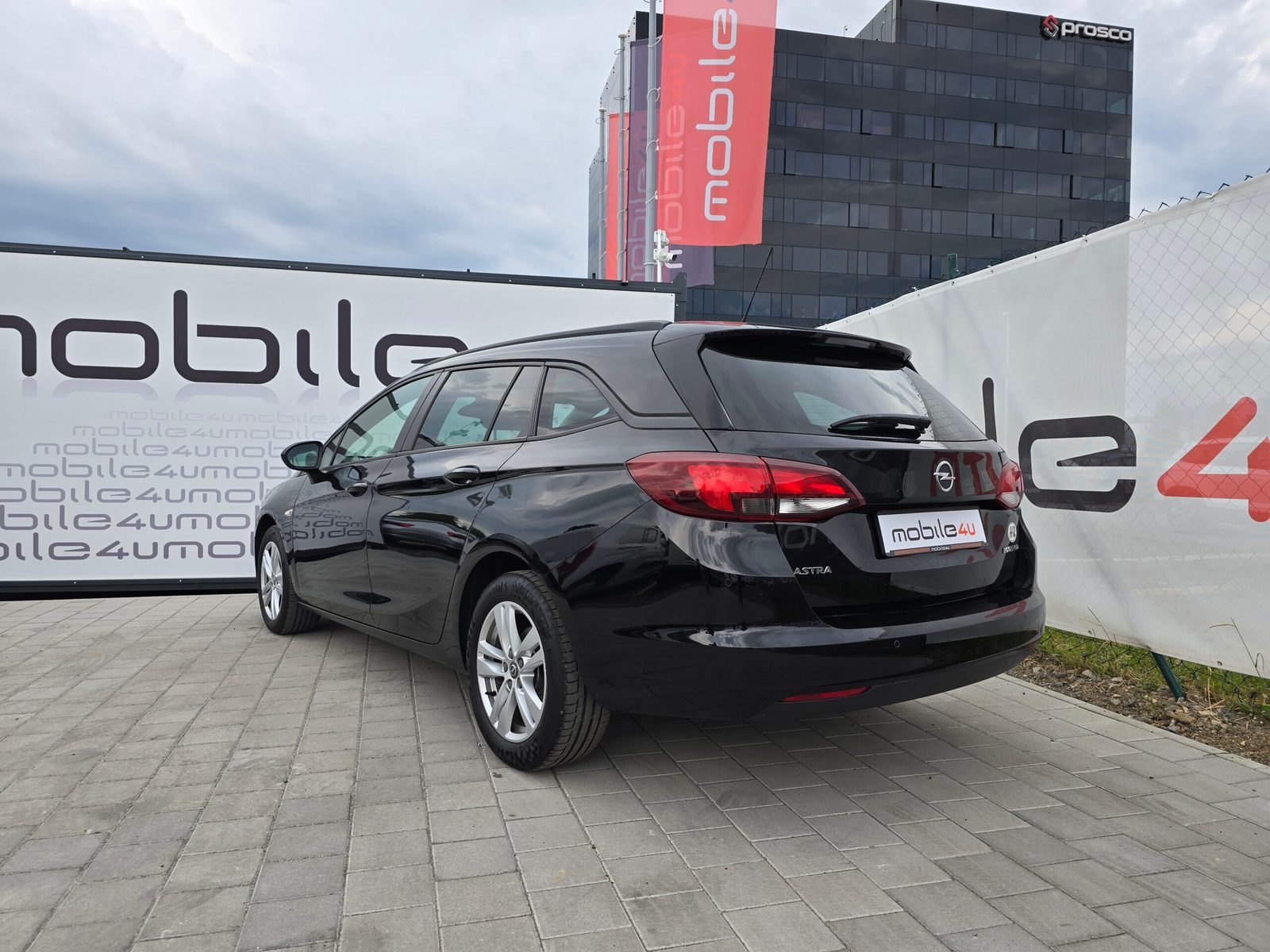 2018 Opel Astra — fotografija 4
